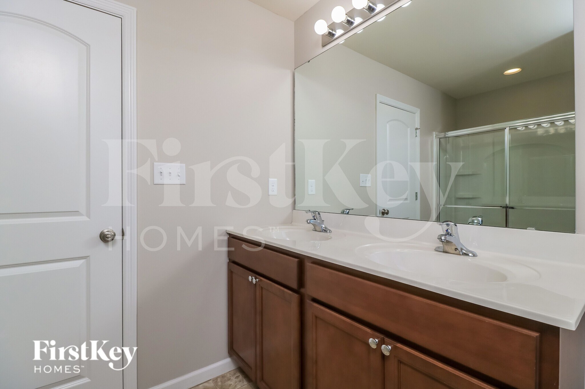 Building Photo - 2668 Winding Valley Dr