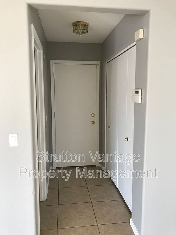 Building Photo - 12525 W Rosewood Ln