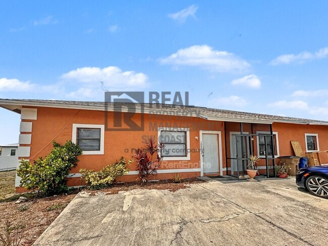 Building Photo - 1043 Abrams Blvd