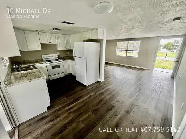 Building Photo - Updated 2 bedroom in beautiful Beverly Hil...