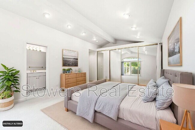 Building Photo - 10 Corte Del Rey