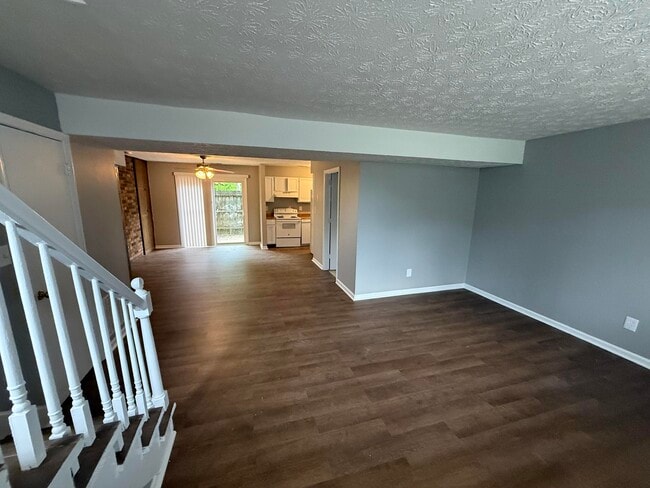 Building Photo - 3705 Crosby Dr