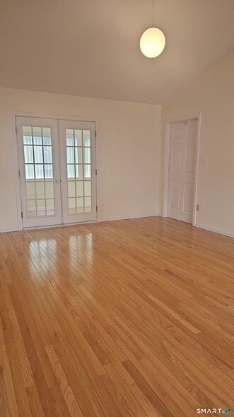 Building Photo - 20 Apple Way