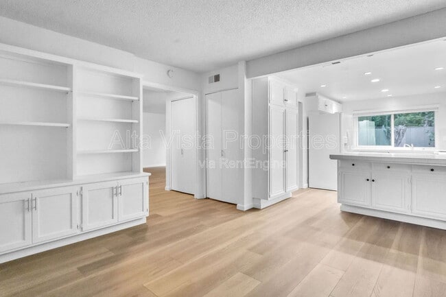 Building Photo - 2229 Camino Preciosa Sur
