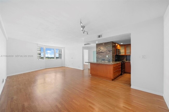 Building Photo - 3301 NE 5th Ave