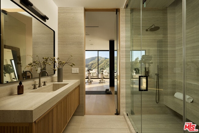 Building Photo - 1149 Linda Flora Dr