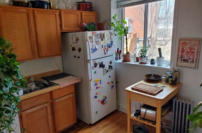 Building Photo - 2068 W Hutchinson St