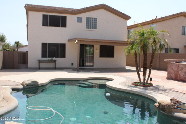 Building Photo - 14334 W Avalon Dr