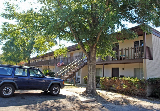 Building Photo - Walton South Apartments