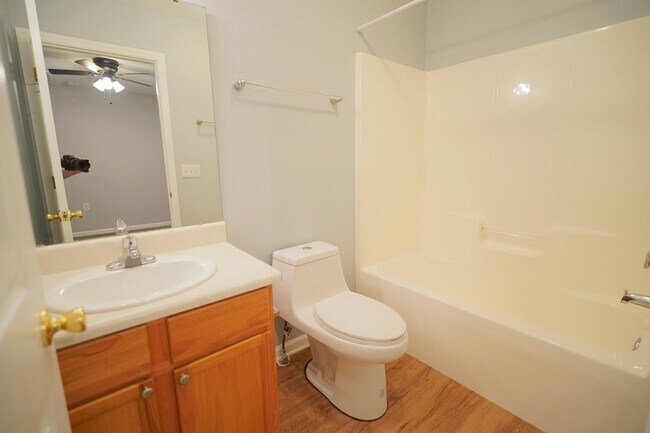 Building Photo - 2740 W Tharpe St