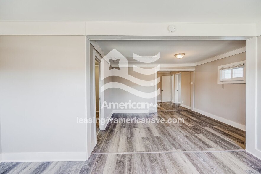 Building Photo - 130 Penneman Ave