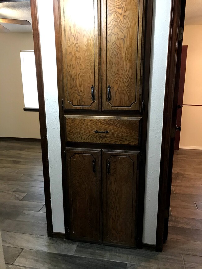 Linen Closet in Hallway - 505 Noble Dr