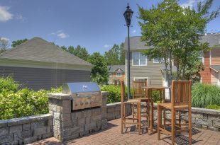 Building Photo - 2 BED/2.5 BATH Townhome in Magnificent Wesley Heights West End District
