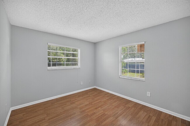Building Photo - 328 Palos Ct