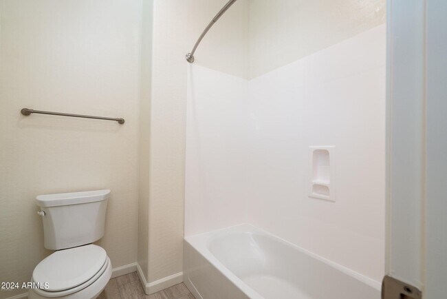 Building Photo - 4015 S Pecan Dr