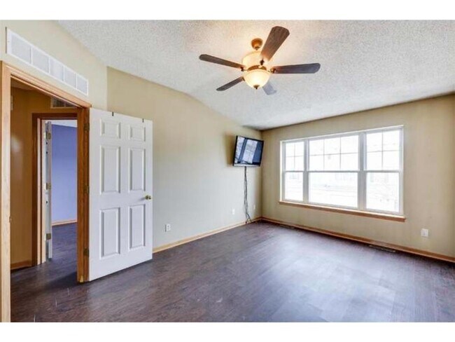 Building Photo - 1604 Liberty Cir