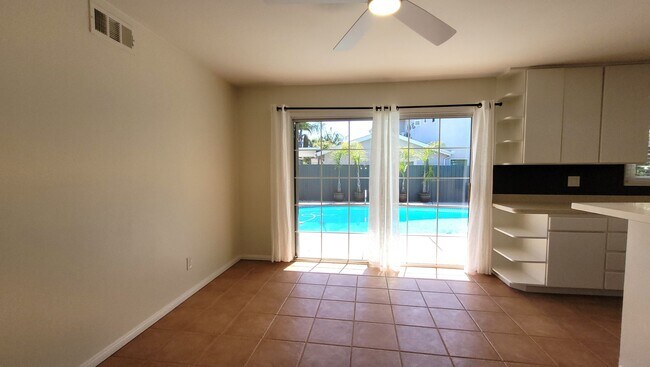 Building Photo - Stunning remodel in ideal location!