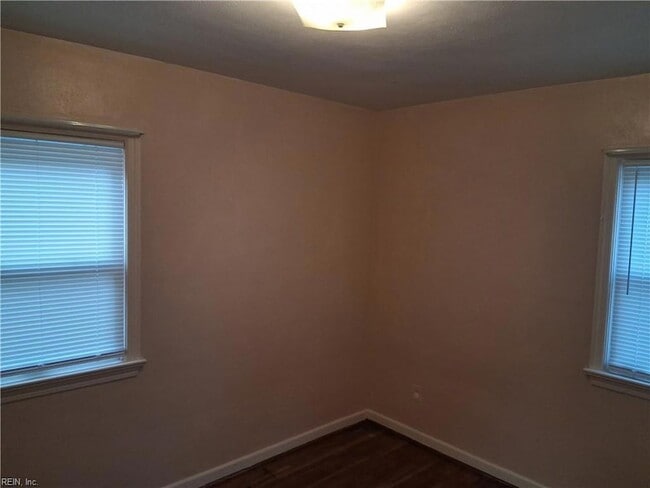 Building Photo - 4525 James Ct