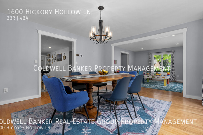 Building Photo - 1600 Hickory Hollow, Menasha