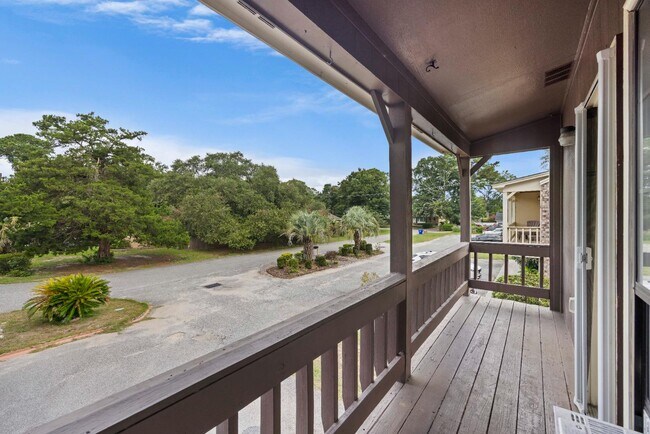 Building Photo - 1016 Monticello Dr