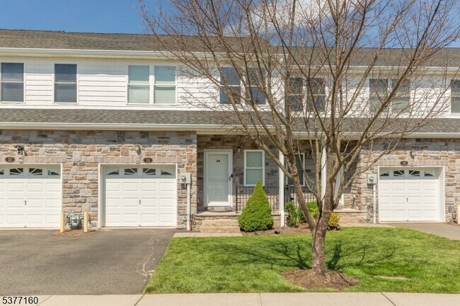 Primary Photo - 24 DeCroce Ct