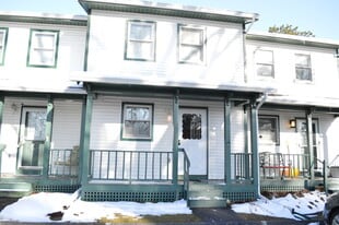 Building Photo - 27 Maple St