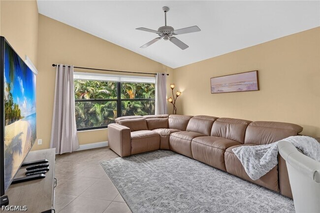 Building Photo - 8336 Charter Club Cir