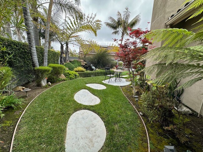 Building Photo - Exquisite Vina Del Mar home in Spanish Hills