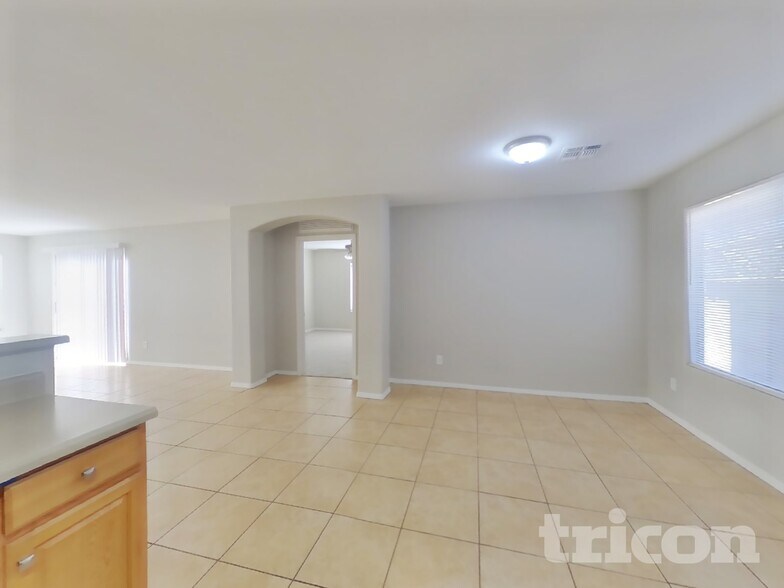 Building Photo - 8123 W Hammond Ln