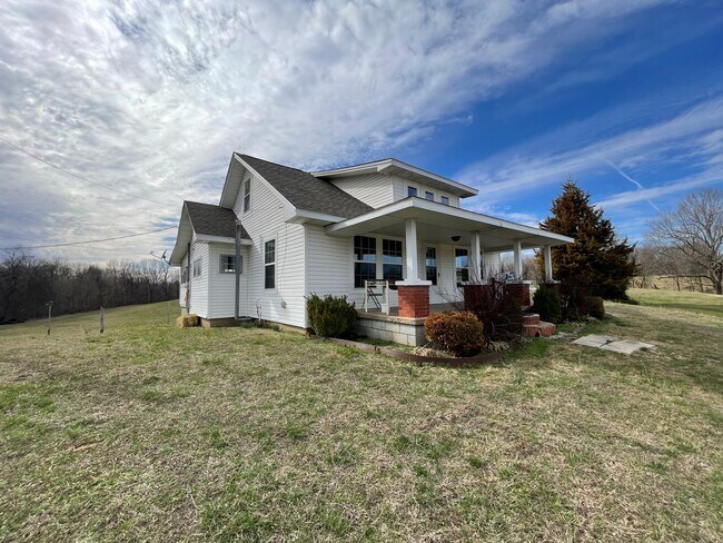 Building Photo - 555 Hopewell Rd