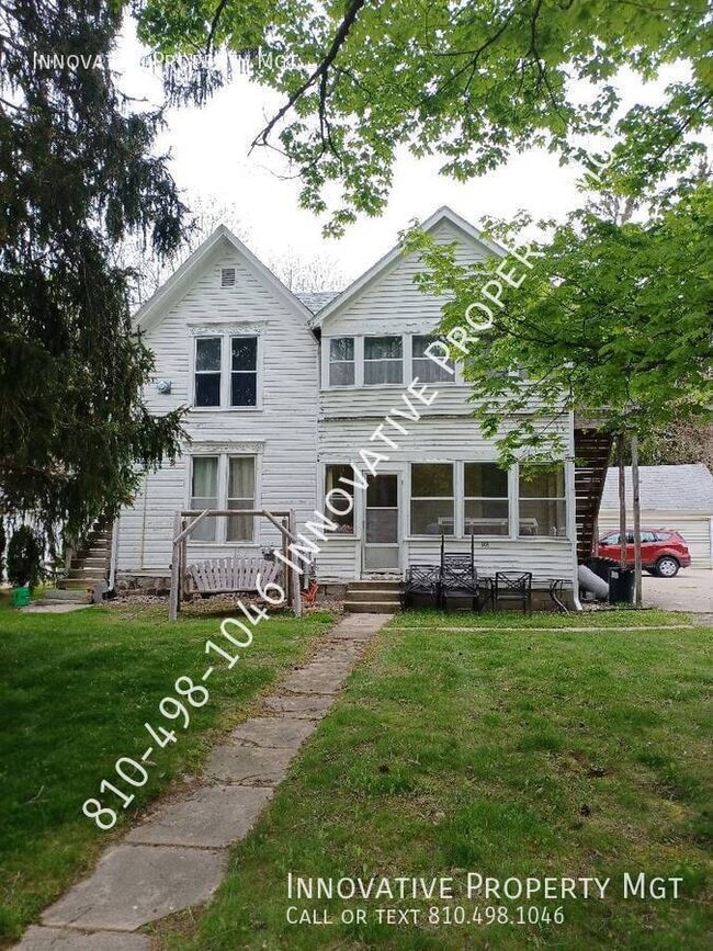 Building Photo - 302 Pine St