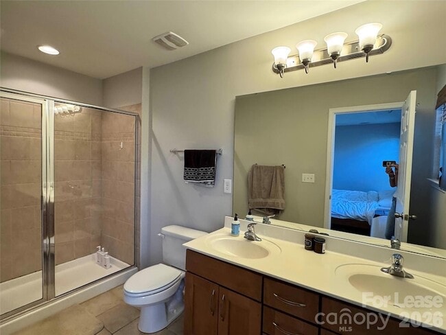 Building Photo - 280 W Bland St