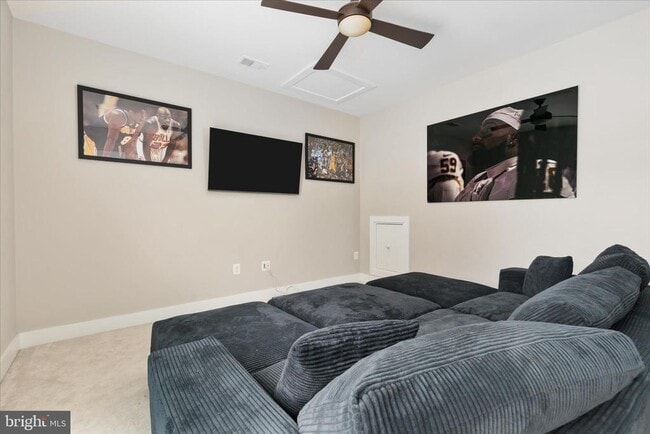 Building Photo - 44735 Medway Ter