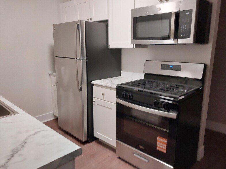 Building Photo - 519 Sunnyslope Dr