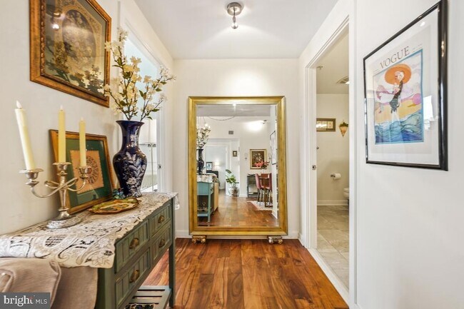 Building Photo - 475 K St NW