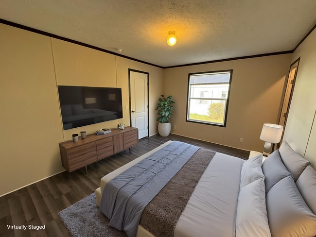 Building Photo - 48582 Lakeview E