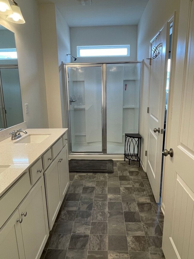 Building Photo - Gorgeous 3 Bedroom Home in Union Station Community!