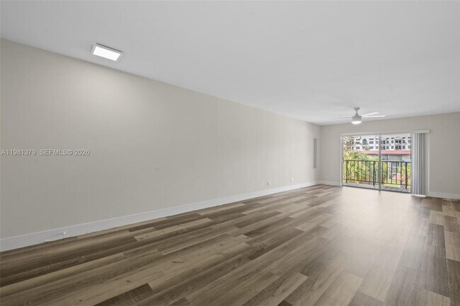 Building Photo - 8107 SW 72nd Ave