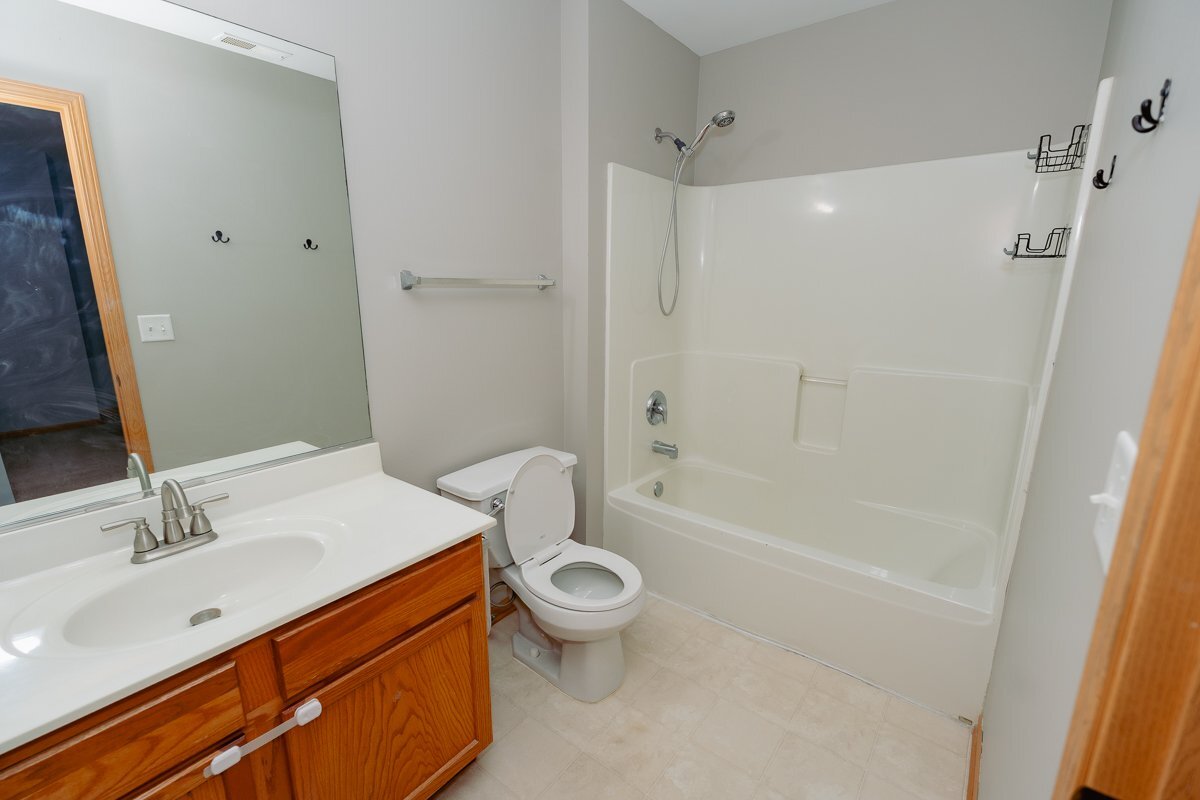 Building Photo - 1136 Coneflower Dr