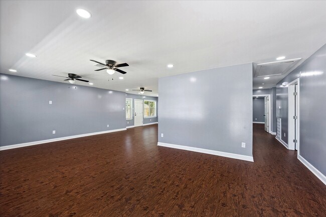 Building Photo - 8519 Hatton St