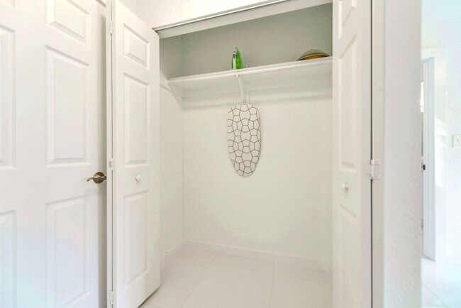 Building Photo - 2110 NW 66th St