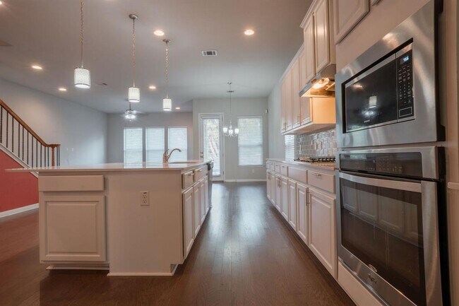 Building Photo - 1400 Little Elm Trail