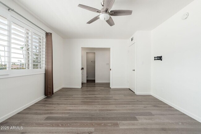 Building Photo - 7684 E Minnezona Ave