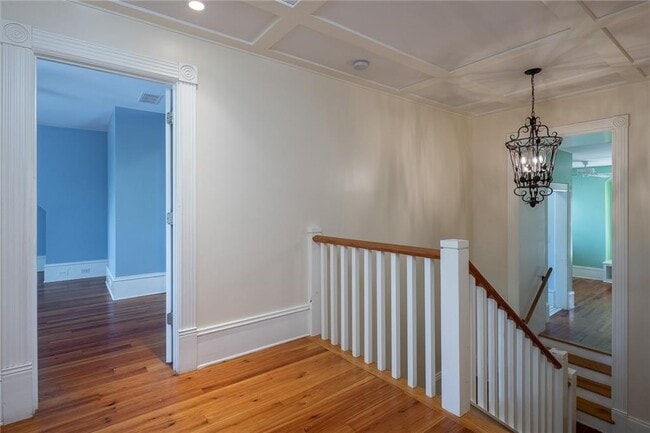 Building Photo - 765 Woodland Ave SE