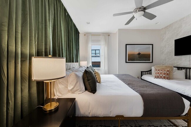 Building Photo - 1114A Wade Ave