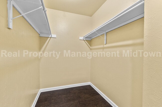 Building Photo - 5516 Boca Raton Blvd