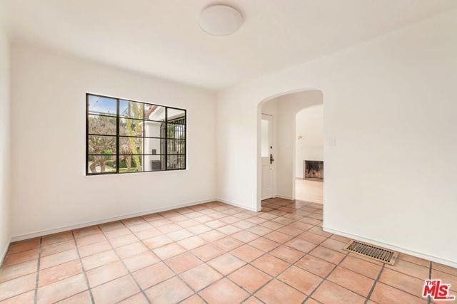 Building Photo - 2228 Prospect Ave