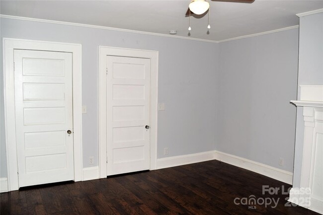 Building Photo - 234 N Eastway Dr