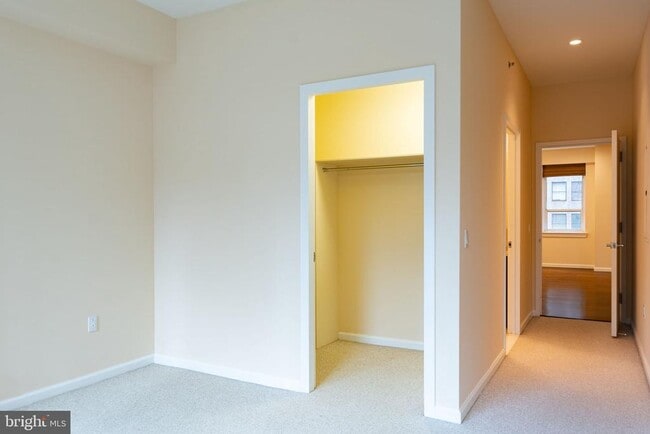 Building Photo - 1425 Locust St