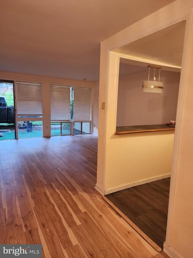 Building Photo - 7155 Donnell Pl